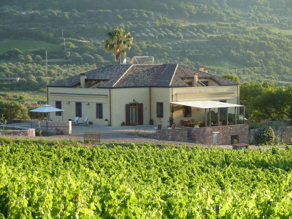Maison d'hôtes Pessighette Dimora Di Campagna à Bosa Extérieur photo
